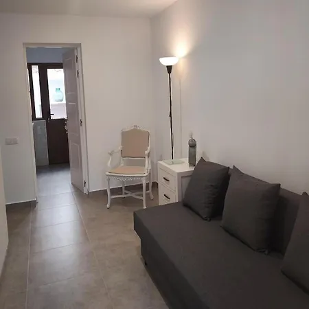 Bellas, Adeje Nyaraló